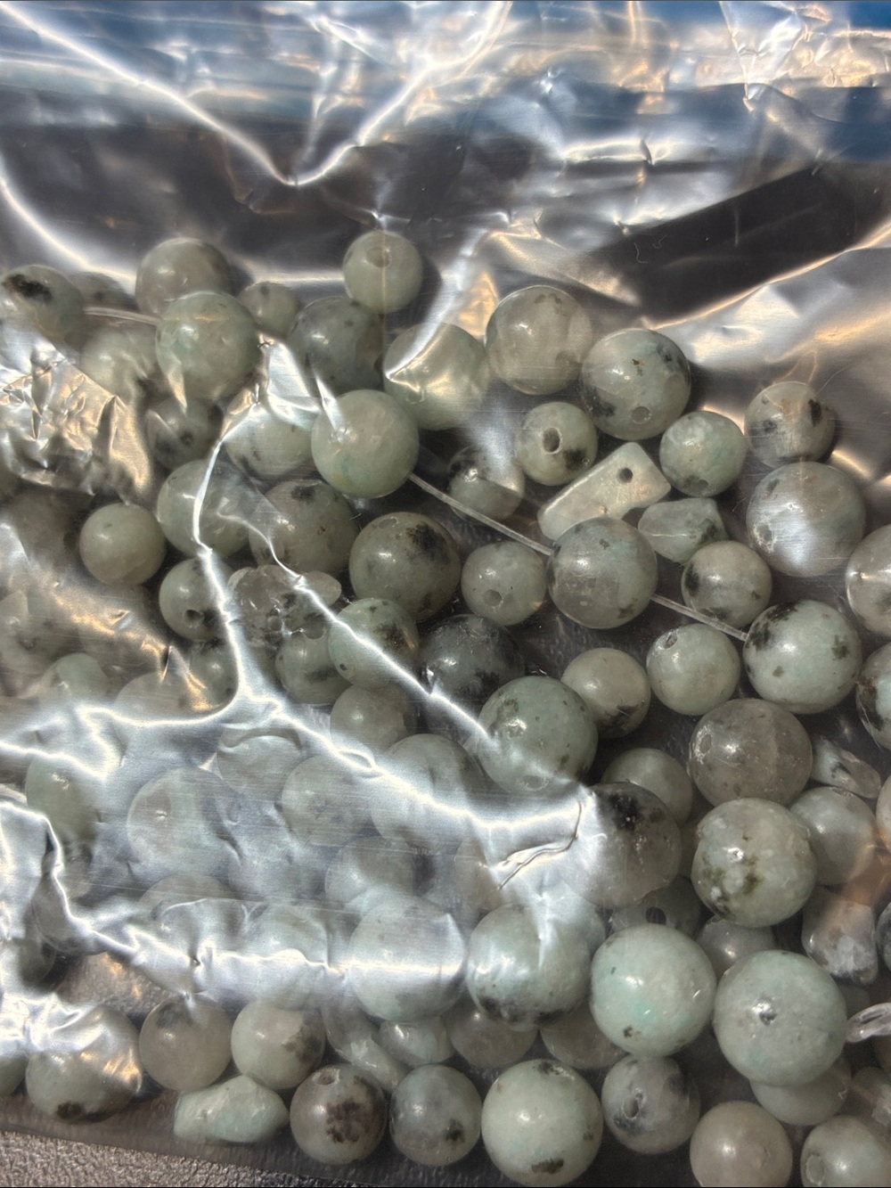 Lot to f 2+ pounds of assorted gemstone beads assorted sizes and colors - Picture 6 of 15